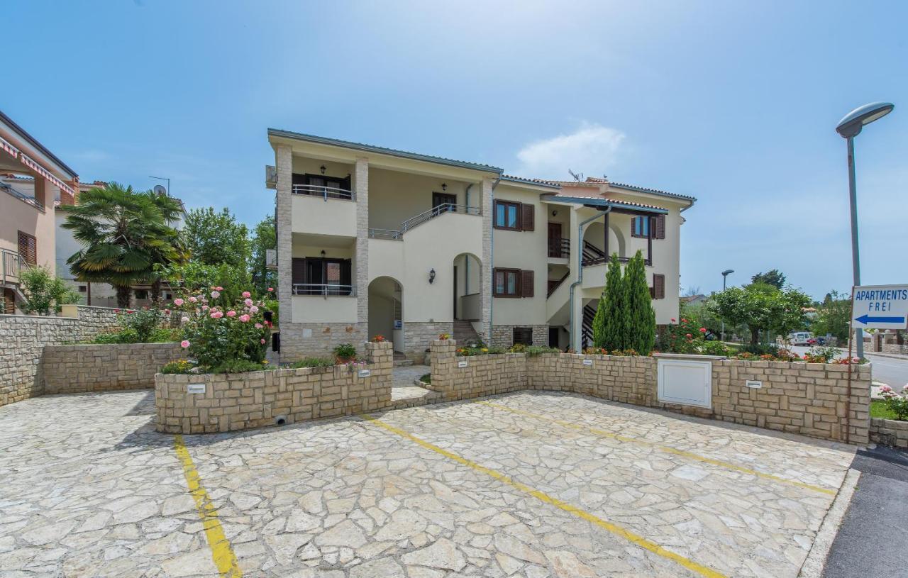 Apartmani Lorena Poreč Eksteriør bilde