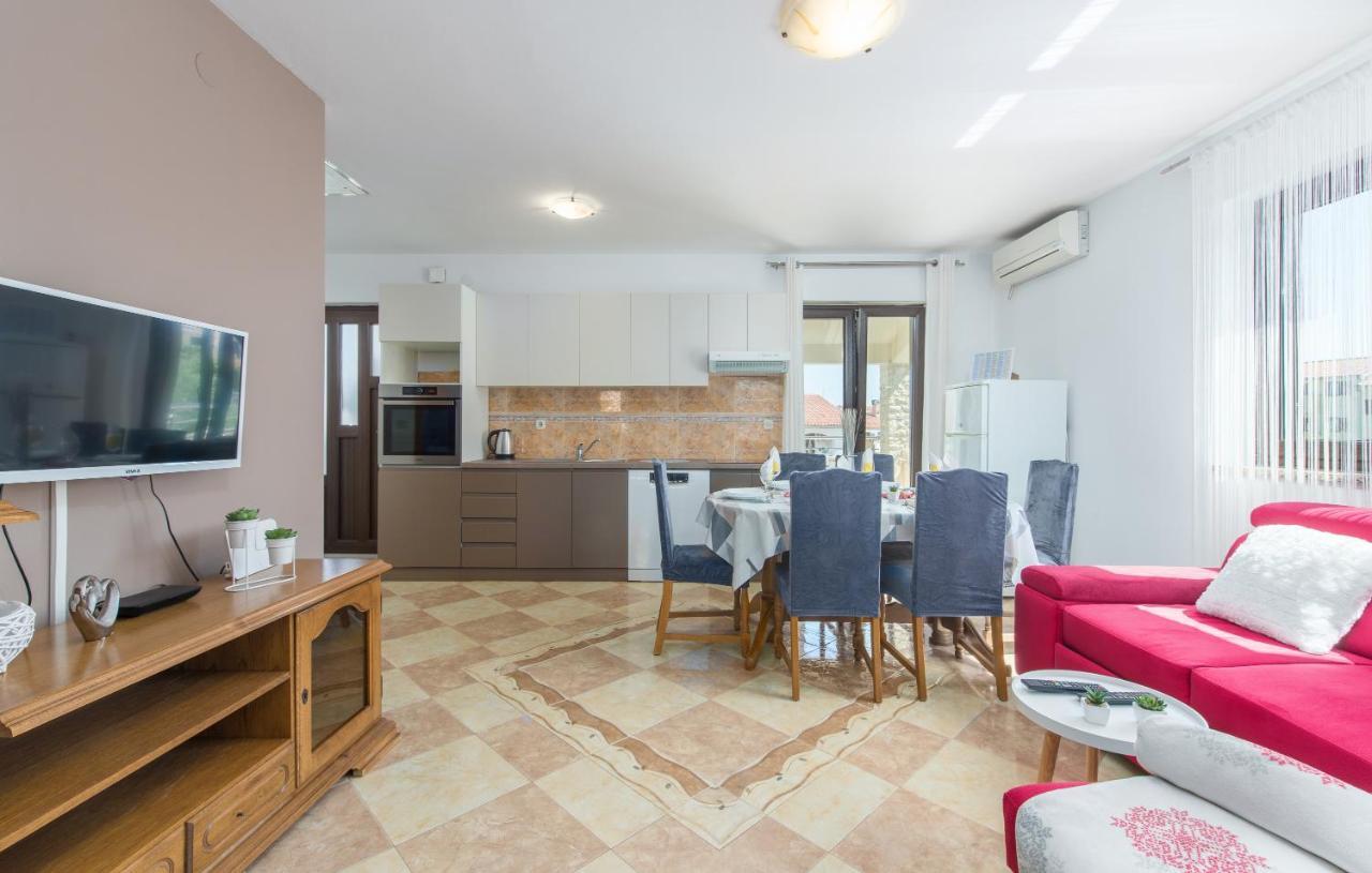 Apartmani Lorena Poreč Eksteriør bilde